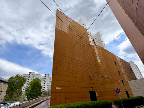 комерційна за адресою Крутогірний узвіз (Рогальова), 28