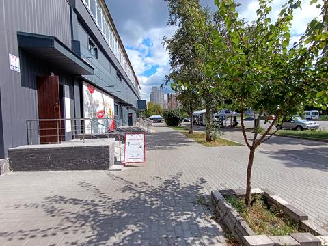 комерційна за адресою Полярна вул., 15