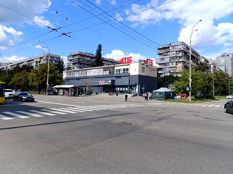 комерційна за адресою Полярна вул., 15