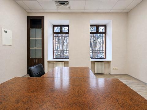 комерційна за адресою Вадима Корженка вул. (Осипова), 26