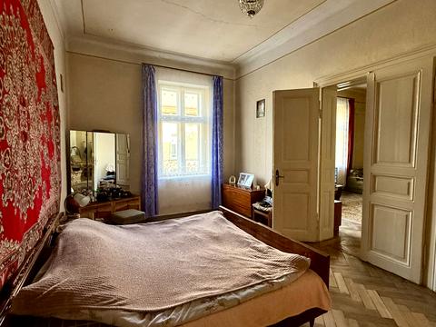 квартира за адресою Патріарха Димитрія Яреми вул. (Антона Чехова), 30