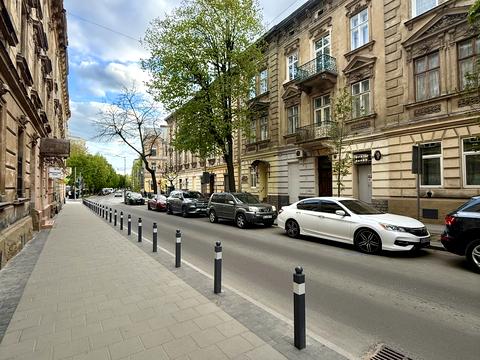 квартира за адресою Патріарха Димитрія Яреми вул. (Антона Чехова), 30