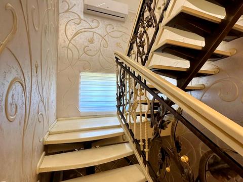 будинок за адресою Івасюка