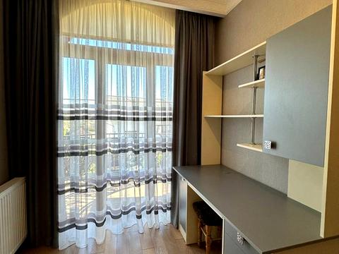 будинок за адресою Івасюка