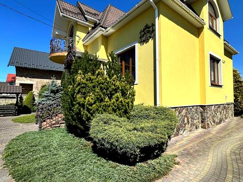 будинок за адресою Івасюка