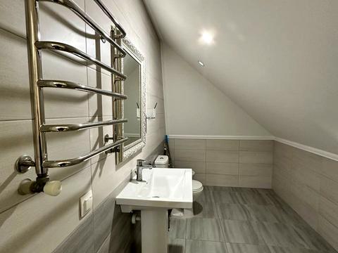 будинок за адресою Івасюка