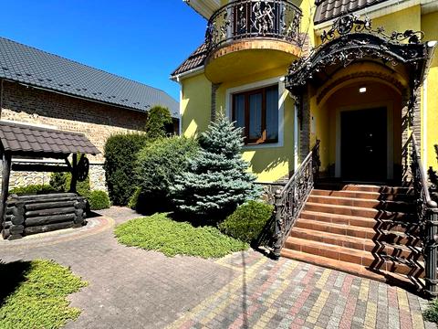 будинок за адресою Івасюка