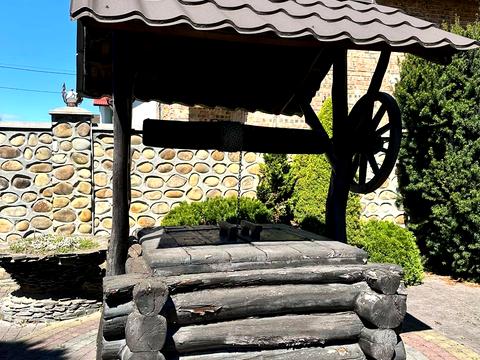 будинок за адресою Івасюка