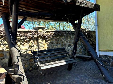 будинок за адресою Івасюка