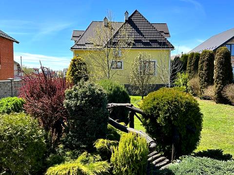 будинок за адресою Івасюка