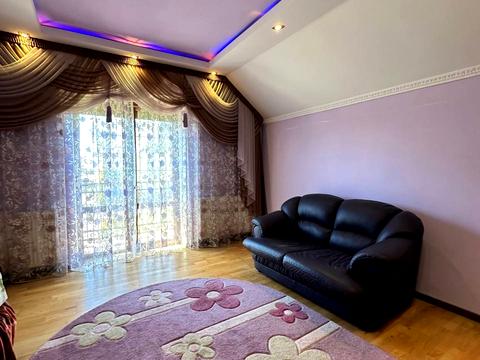 будинок за адресою Івасюка