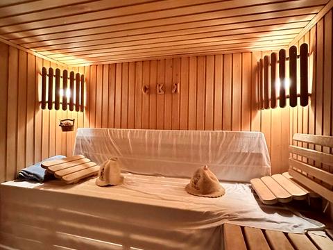 будинок за адресою Івасюка