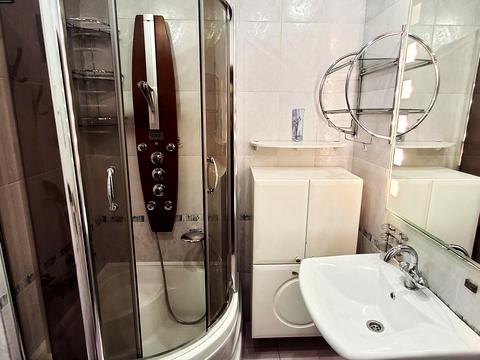 квартира за адресою Академіка Заболотного вул., 28