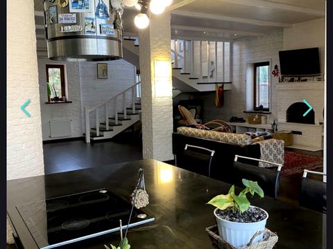 будинок за адресою Центральна вул.