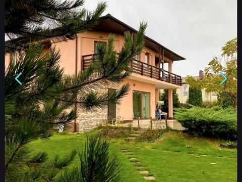 будинок за адресою Центральна вул.