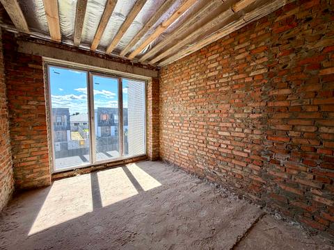 будинок за адресою Сергія Голубєва