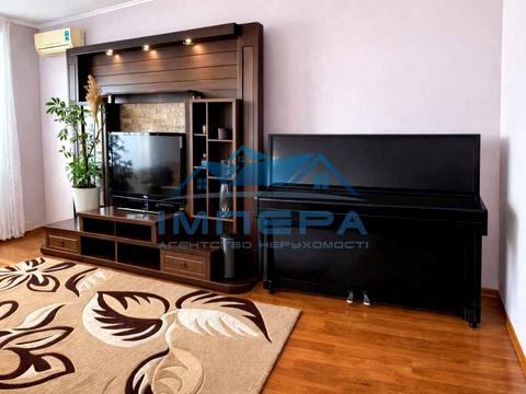 квартира за адресою Боровиковського бульв., 5