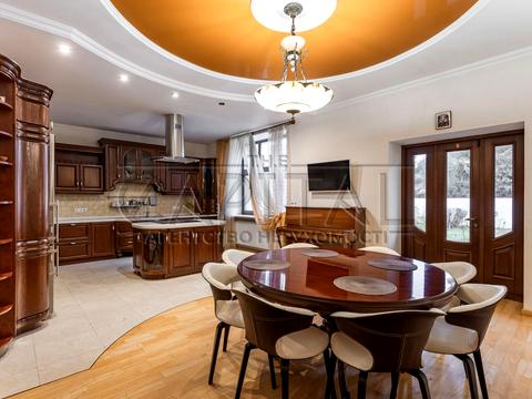 будинок за адресою Київська