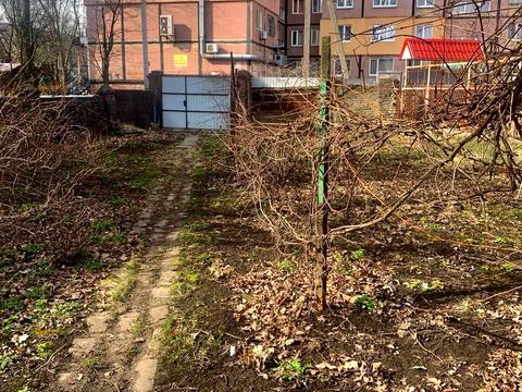 участок по адресу Ирпенская ул. (Абхазька), 20