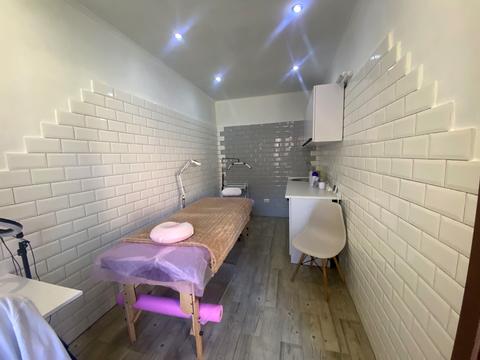 комерційна за адресою Корзо вул., 7