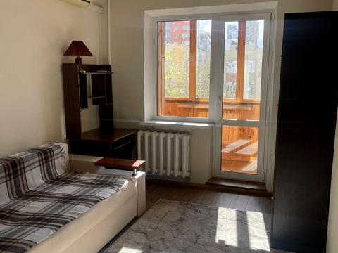 квартира за адресою Лариси Руденко вул., 8