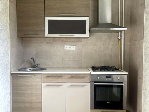 квартира за адресою Лариси Руденко вул., 8