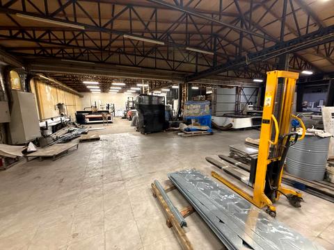 комерційна за адресою Незламна, 22