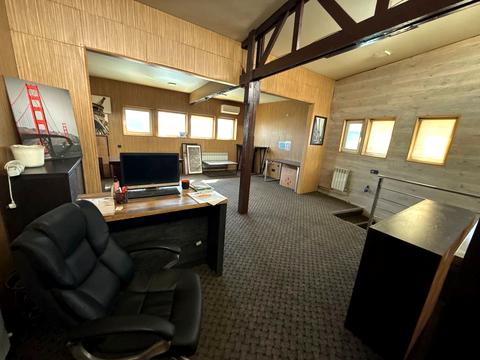 комерційна за адресою Незламна, 22