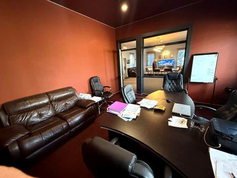 комерційна за адресою Незламна, 22