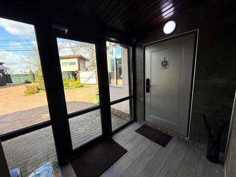 комерційна за адресою Незламна, 22