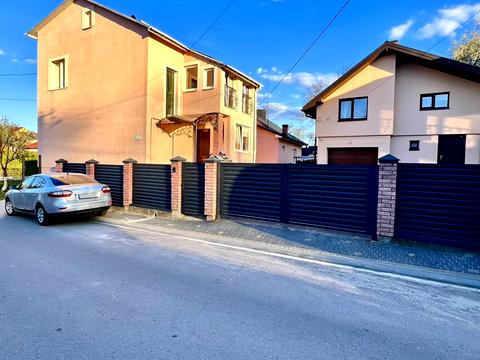 квартира за адресою Шкільна вул., 1