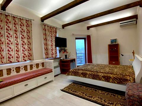 будинок за адресою Коротка, 6