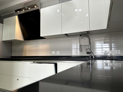 квартира за адресою Київ, Срібнокільська вул., 1