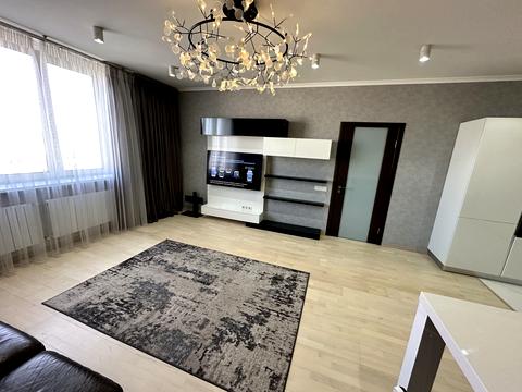 квартира за адресою Київ, Срібнокільська вул., 1