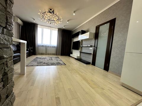 квартира за адресою Київ, Срібнокільська вул., 1