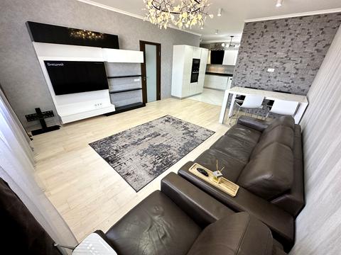 квартира за адресою Київ, Срібнокільська вул., 1