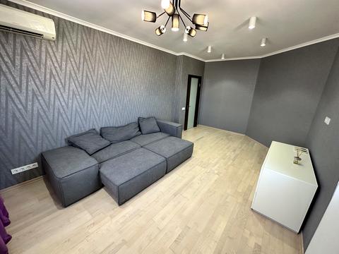 квартира за адресою Київ, Срібнокільська вул., 1