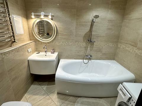 квартира за адресою Київ, Срібнокільська вул., 1