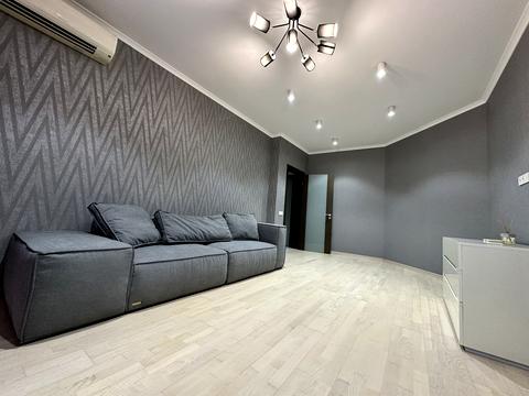 квартира за адресою Київ, Срібнокільська вул., 1