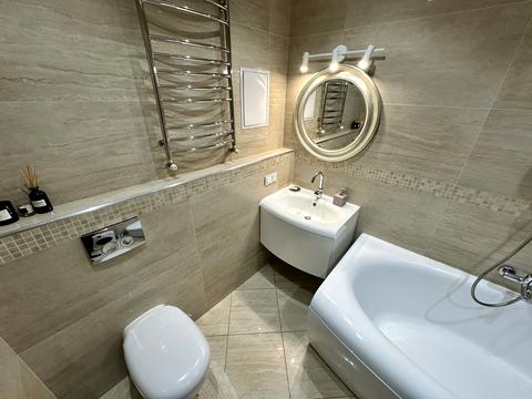 квартира за адресою Київ, Срібнокільська вул., 1