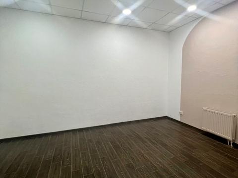 комерційна за адресою Артилерійська вул., 4в
