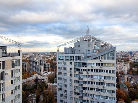 комерційна за адресою Вадима Гетьмана вул., 1-В
