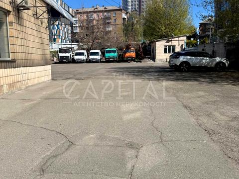 комерційна за адресою Іоанна Павла II вул. (Патріса Лумумби), 3