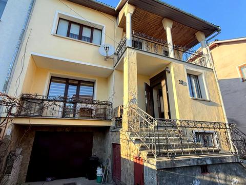 будинок за адресою Опришівецька вул., 23