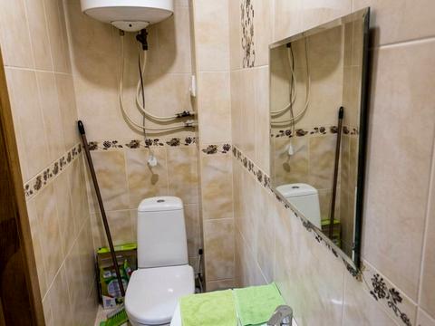 комерційна за адресою Тролейбусна вул., 15