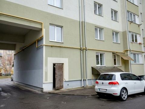комерційна за адресою Тролейбусна вул., 15