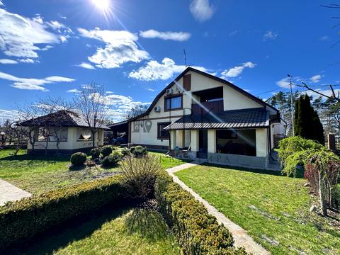 будинок за адресою Успенська вул. (ватутіна)