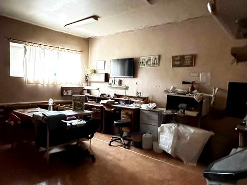 комерційна за адресою Наукова вул., 48/3