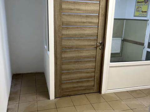 комерційна за адресою Героя України Степана Бандери вул., 7