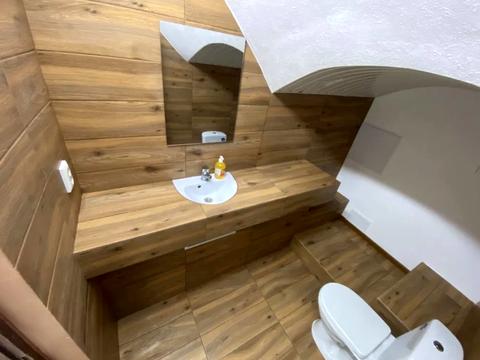 комерційна за адресою Героя України Степана Бандери вул., 7